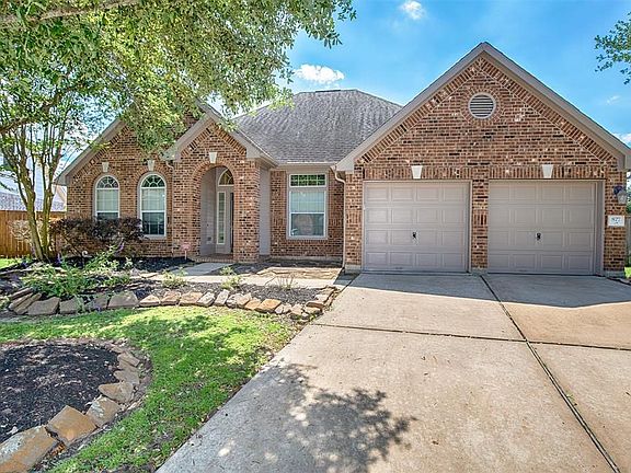 3rd image of 877 Shoal Pointe Ct