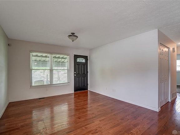 5th image of 4252 Curundu Ave