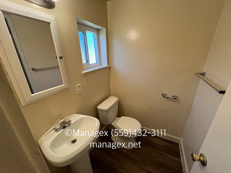4256 N Millbrook Ave — Photo 16