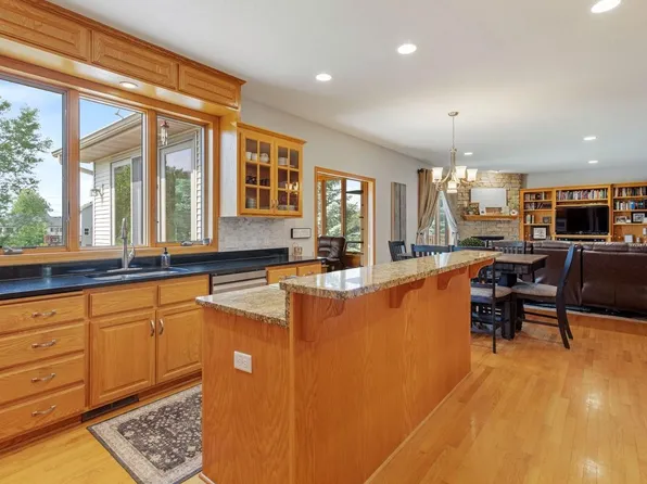5721 103rd Ave N, Brooklyn Park, MN 55443