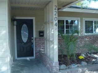 2204 Lloyd Ln, Sacramento, CA 95825