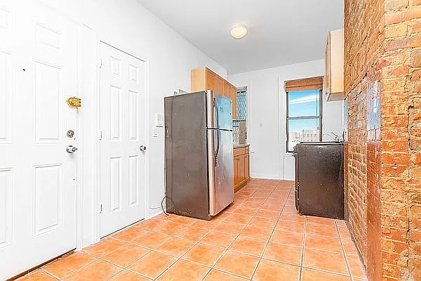 Rented by The InHouse Group | media 8