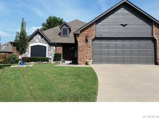 9705 N 98th Ave E, Owasso, OK 74055