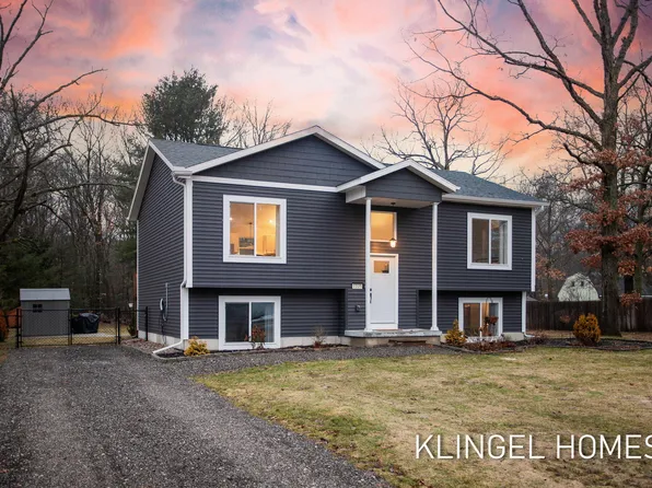 2325 Pillon Rd, Twin Lake, MI 49457