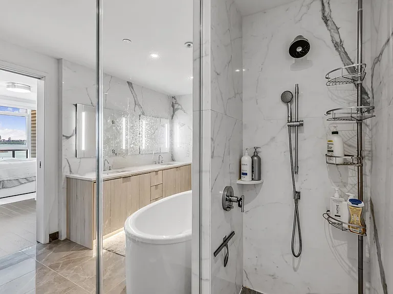 800 Avenue At Port Imperial #7030 — Photo 18