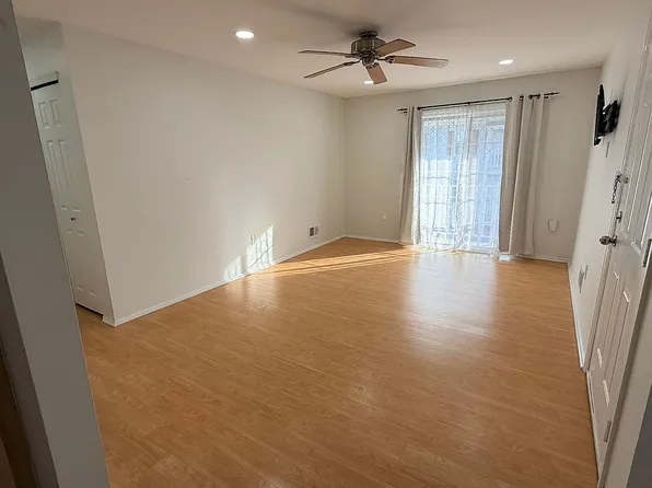 28 Brighton Way, North Brunswick, NJ 08902