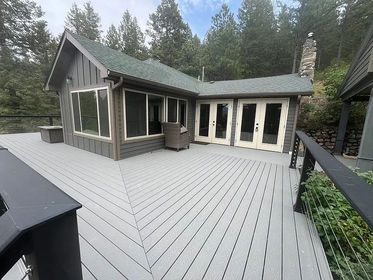 776 Aspen Ln — Photo 2