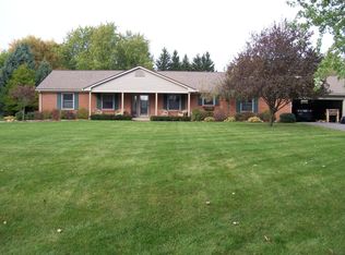 5558 Blue Grass Ln, Saline, MI 48176