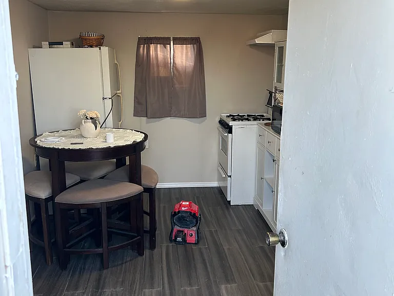 11218 W Mohave St — Photo 3