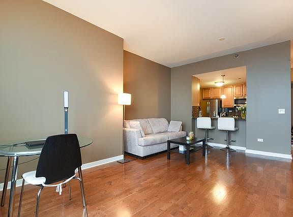 2nd image of 1160 S Michigan Ave APT 3204