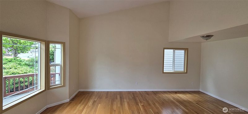 5th image of 8 80th Drive NE