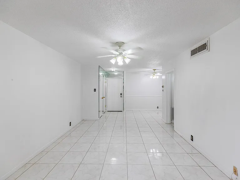 2601 Bellefontaine St #C104 — Photo 14