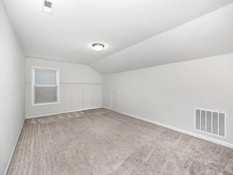 171 Kingswood Dr — Photo 35