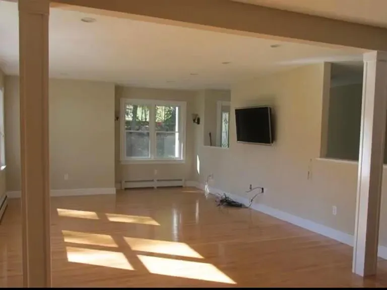 190 Washburn Rd — Photo 9
