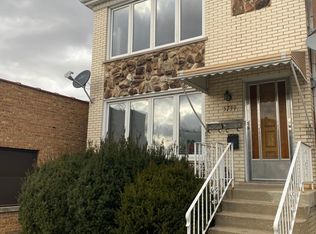 5739 N Elston Ave #2, Chicago, IL 60646