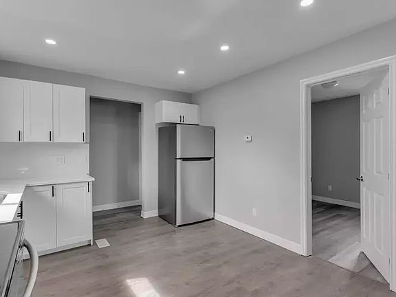 5th image of 76 Joseph St #1