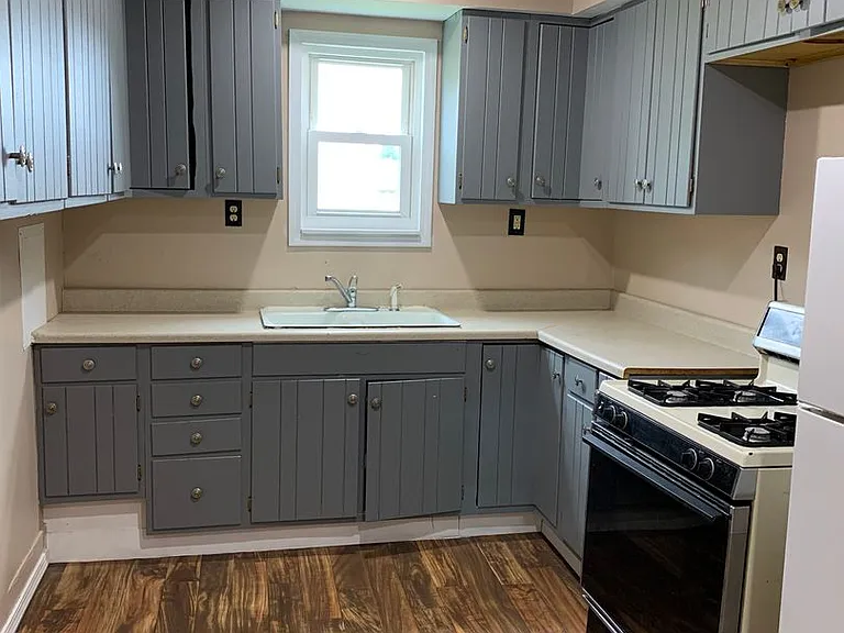 1015 Lynn St — Photo 4