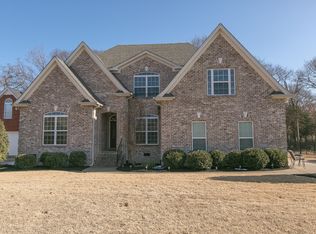 3131 Landview Dr, Murfreesboro, TN 37128