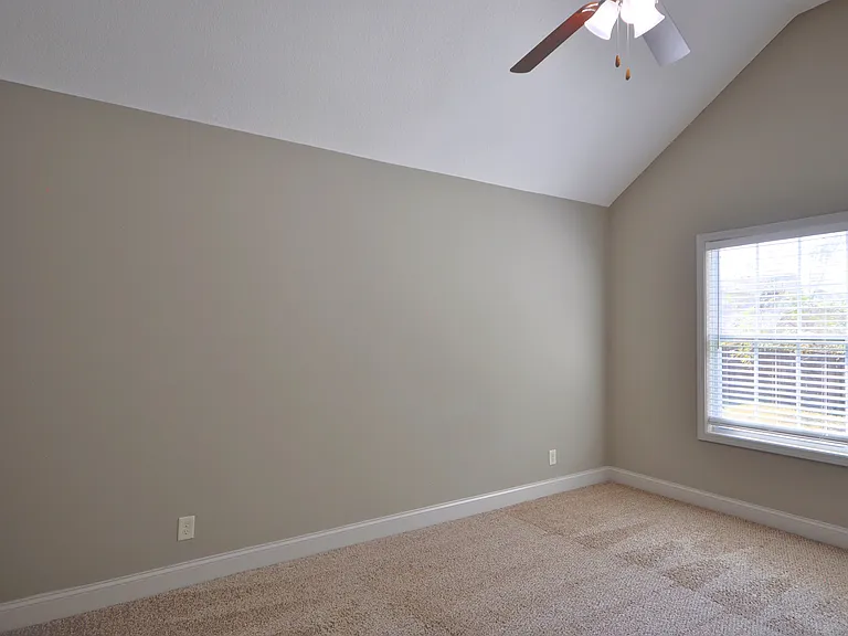 404 Leslie Wood Dr — Photo 17