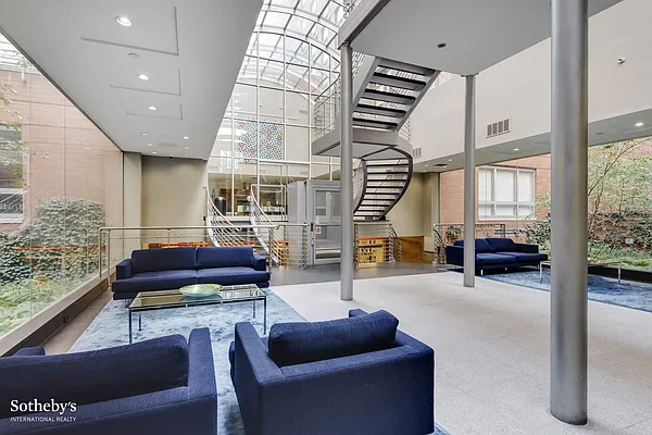 Rented by Sotheby's International Realty | media 25