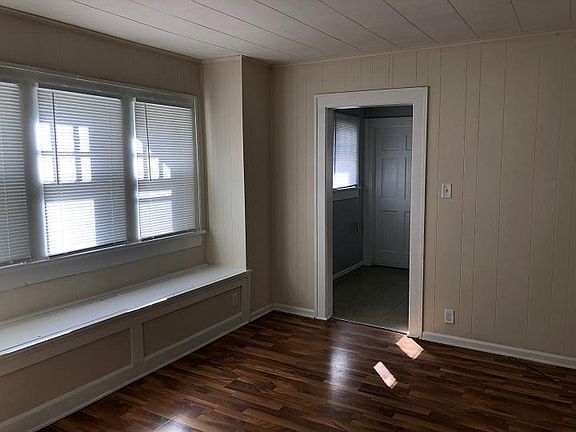 5th image of 320 Wallace Ave