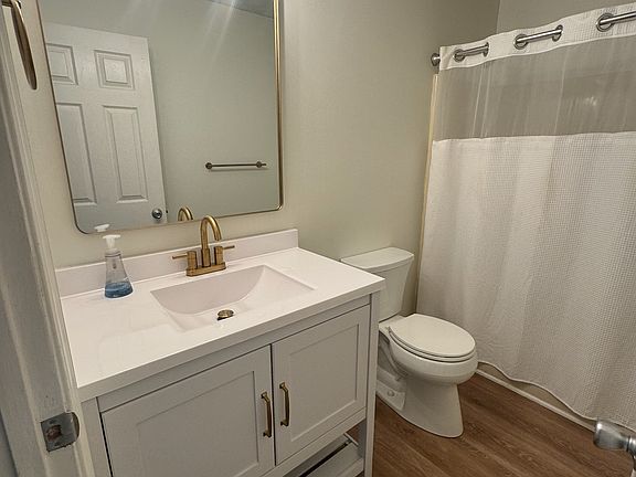Bathrooom 1