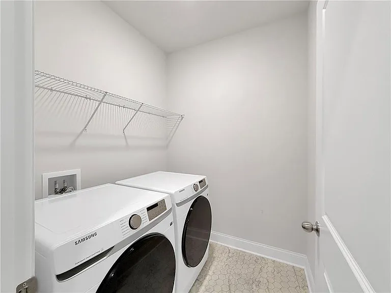 5100 Hillington Way — Photo 23