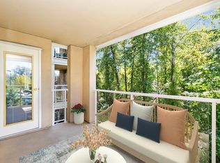 22722 Lougheed Hwy #302, Maple Ridge, BC V2X 2V6