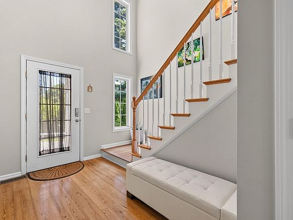 5th image of 172 South St