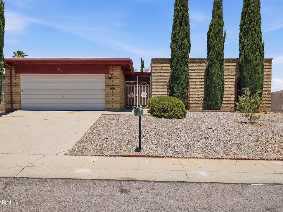 1st image of 965 CHARLES Drive