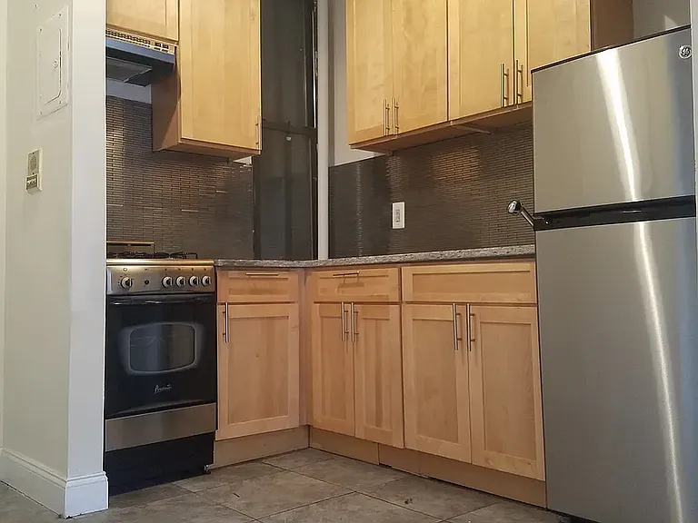 1713 2nd Ave #3FN — Photo 3