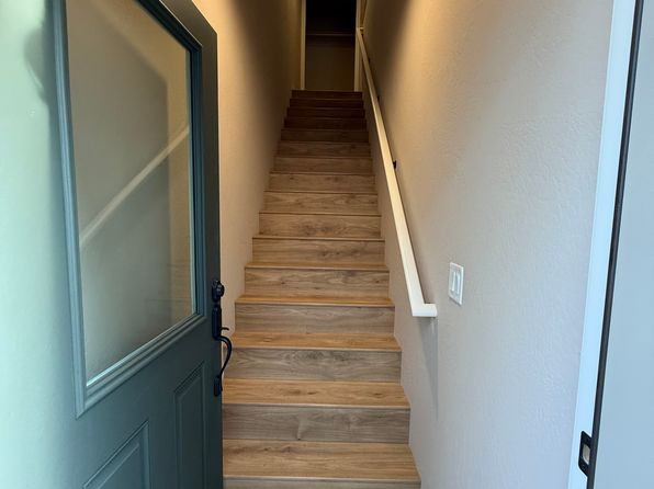 418 Creekside Way #B