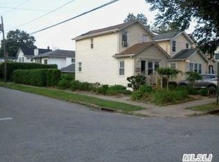 69 McKinley Ave, Albertson, NY 11507