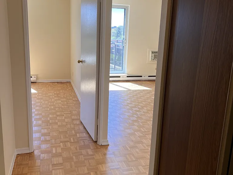 800 Riddell Ave N #507 — Photo 7