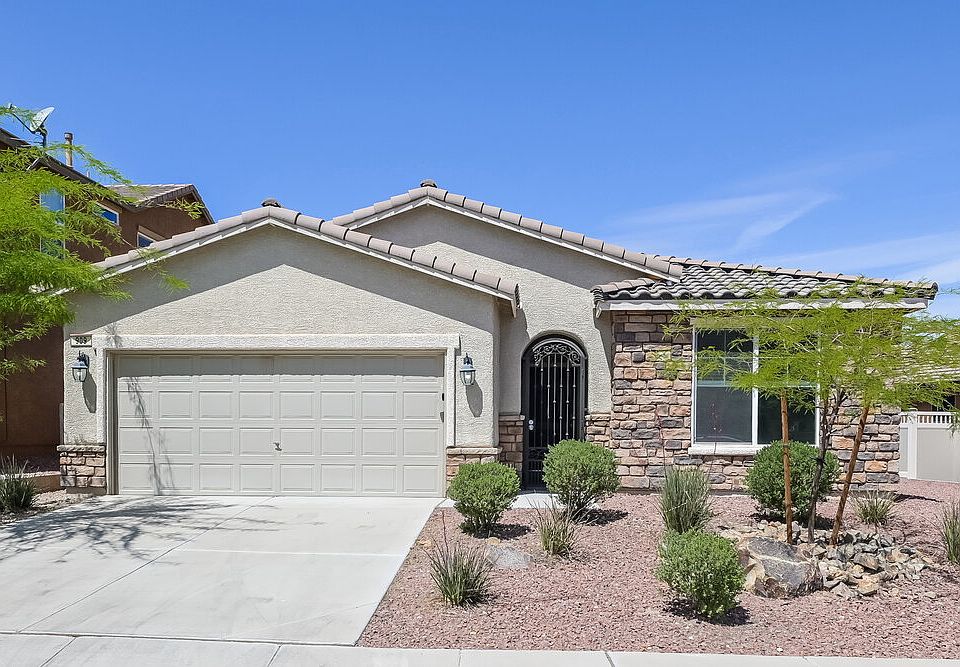 1st image of 909 Aspen Cliff Dr