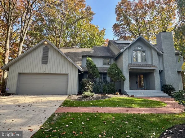 27 Yorkshire Dr, Voorhees, NJ 08043