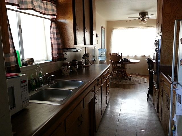 2nd image of 1401 Yale Pl
