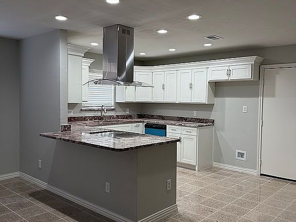 3rd image of 404 Melody Cir