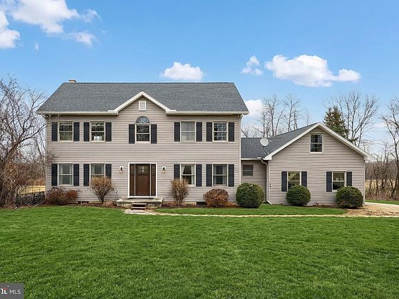 2nd image of 4905 Oxford Rd