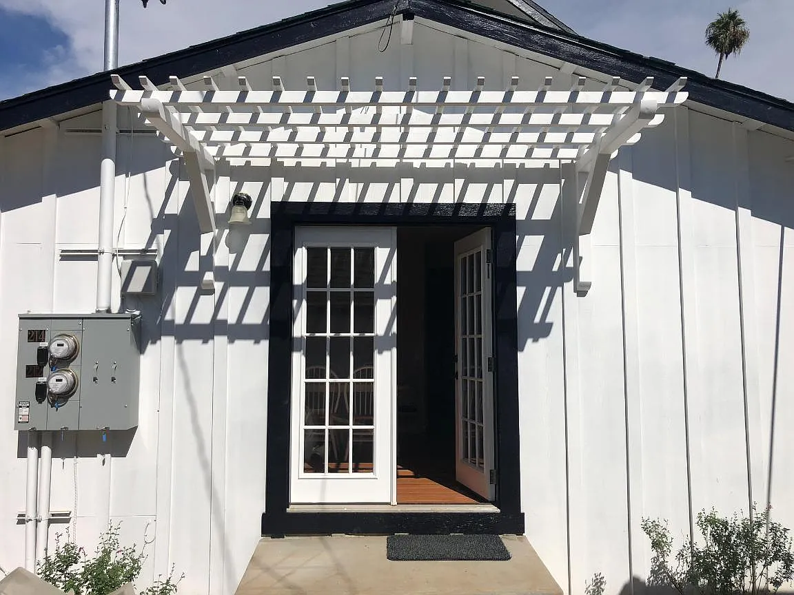 2 bed, 1100 sqft, $3,900 — Photo 3