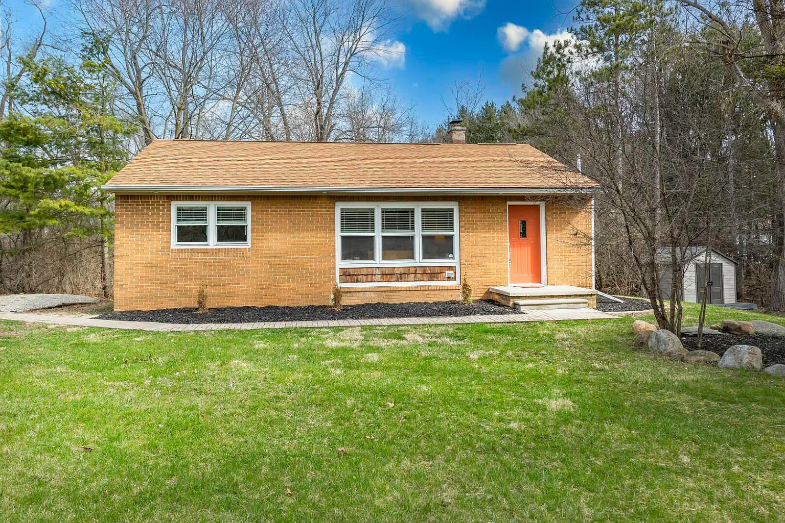 3992 Dexter Ann Arbor Rd photo 1