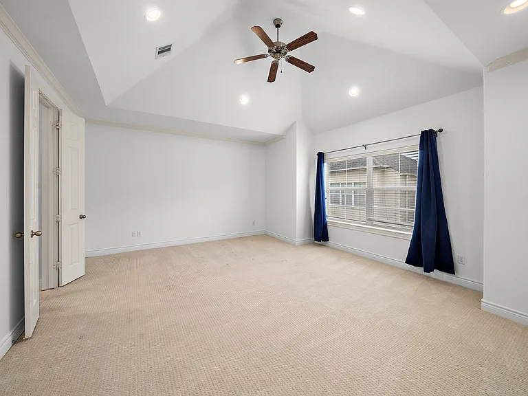 2828 Sherwin St — Photo 24