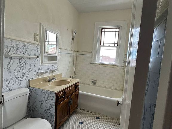 4th image of 4001 Pulaski St #11355185