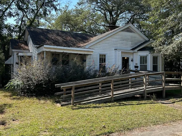 15 W Tate St, Elberton, GA 30635