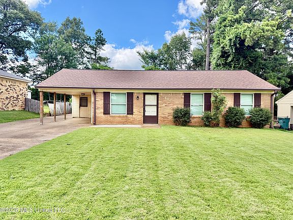 2nd image of 442 Hillbrook Dr