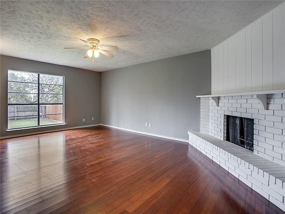 3rd image of 7440 Sandhurst Ln S
