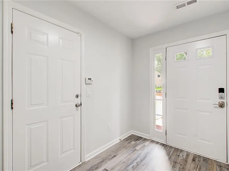 2470 Stonegate Dr NW — Photo 3