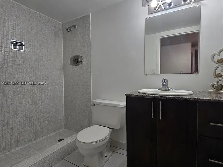 16909 N Bay Rd #321 — Photo 18