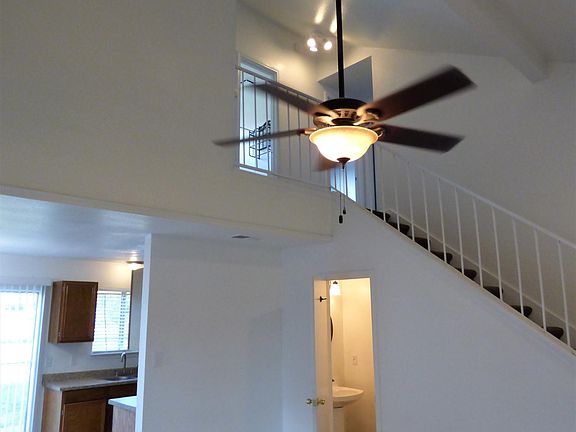 4th image of 3703 Winchester Dr