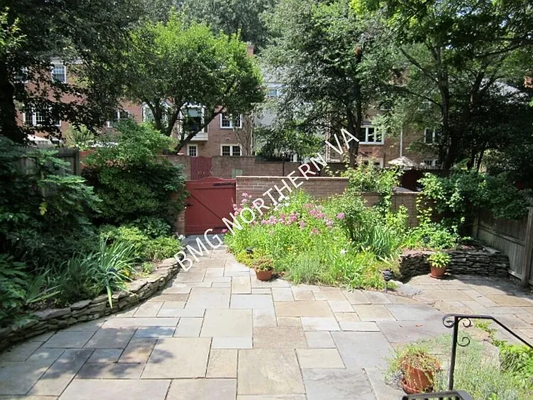 1160 Wimbledon Dr — Photo 29